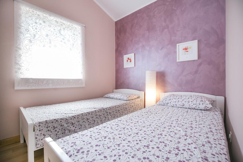 Apartment Gino Ravni Room photo