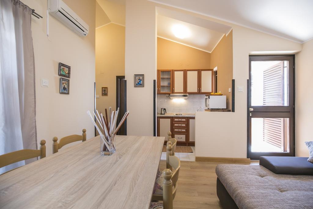 Apartment Gino Ravni Room photo